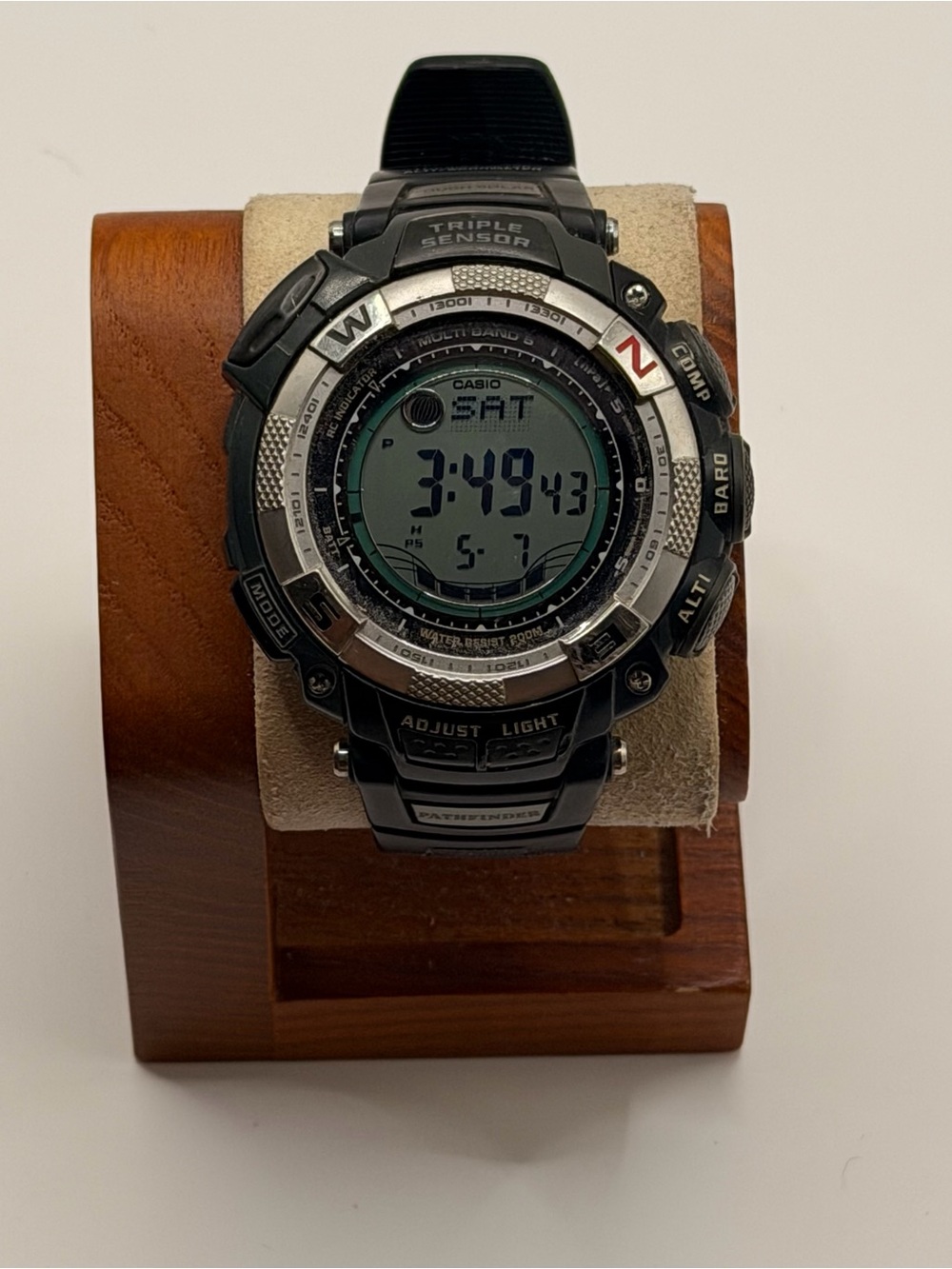 Casio Pathfinder Triple Sensor Solar Watch PAW1500 3143/Altimeter, Barometer